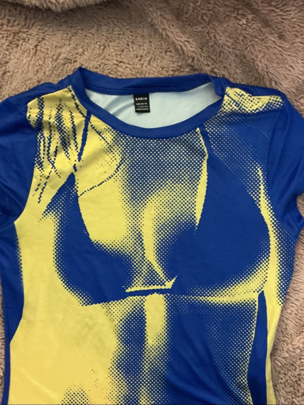 SHEIN Blue and Yellow Graphic Athletic Tee